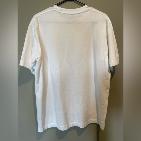 RARE TAKASHI MURAKAMI X BILLIE EILISH FOR UNIQLO BOXY WHITE MONOGRAM LOGO TEE! - Picture 5 of 5